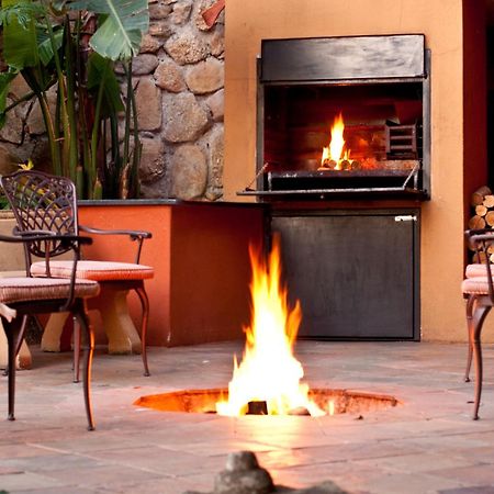 La Roca Guest House Mbombela Ngoại thất bức ảnh