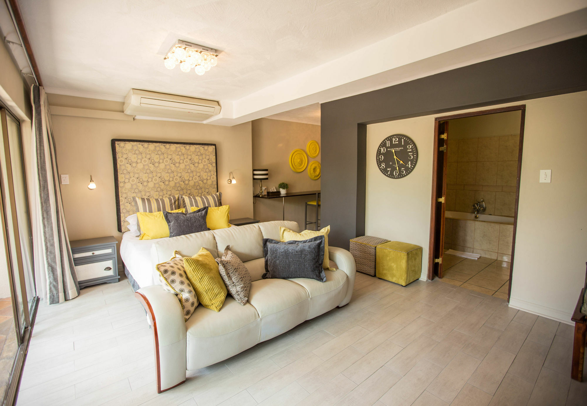 La Roca Guest House Mbombela Ngoại thất bức ảnh