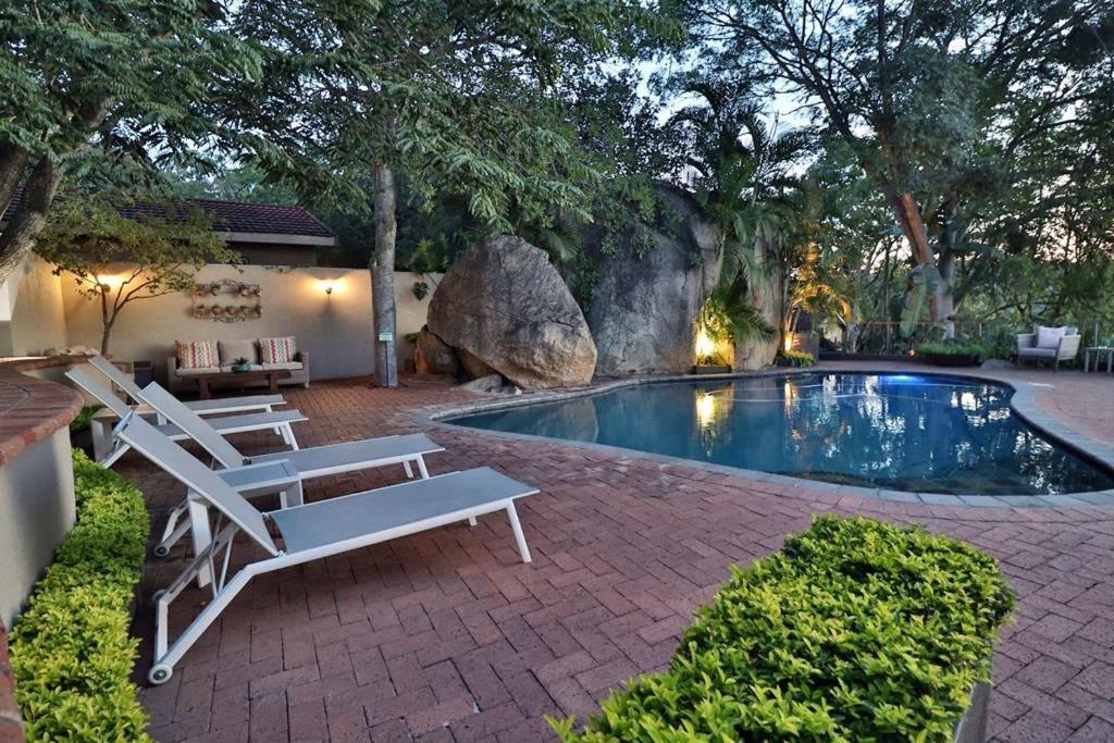 La Roca Guest House Mbombela Ngoại thất bức ảnh